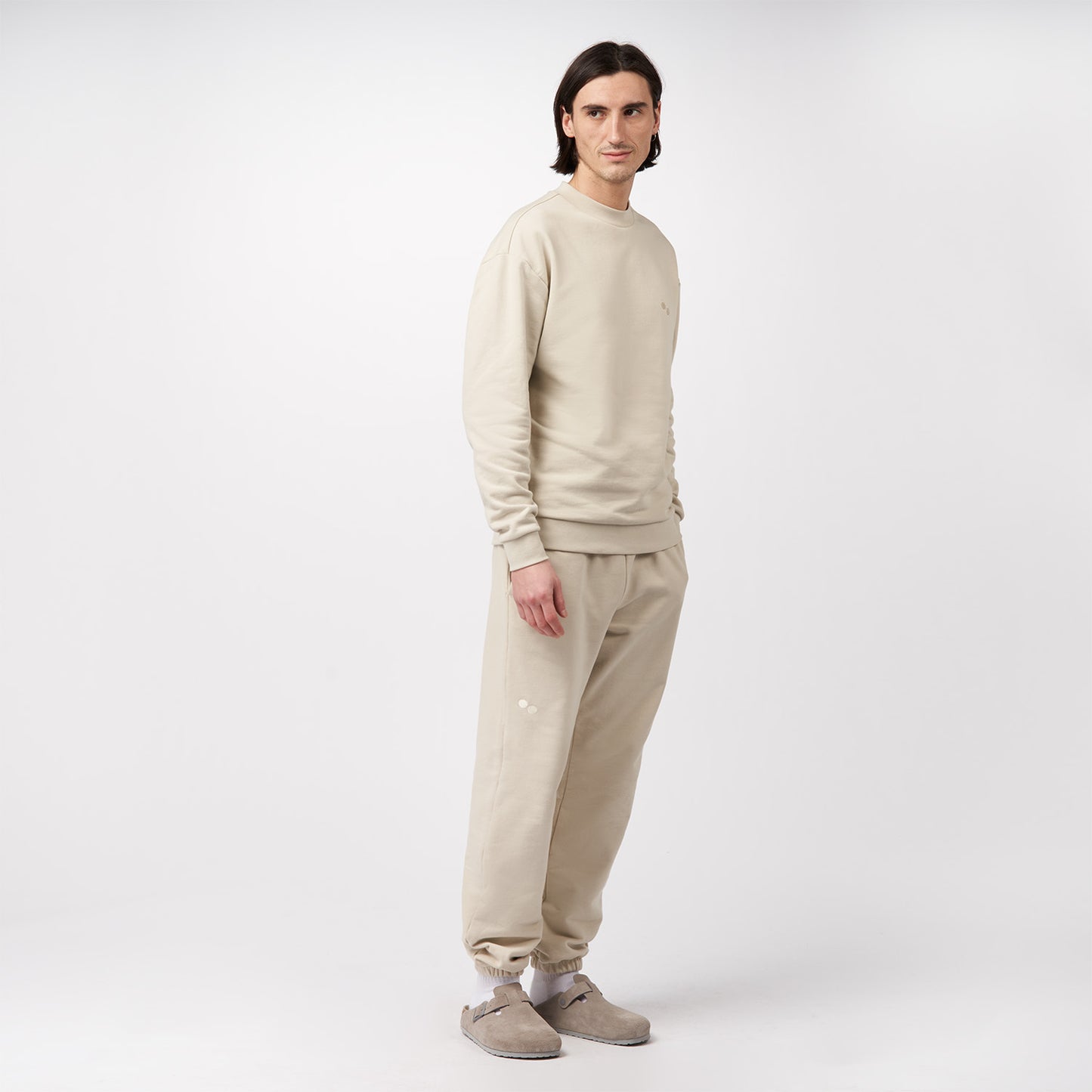 pinqponq-Sweat-Pant-Cliff-Beige-unisex-model-side