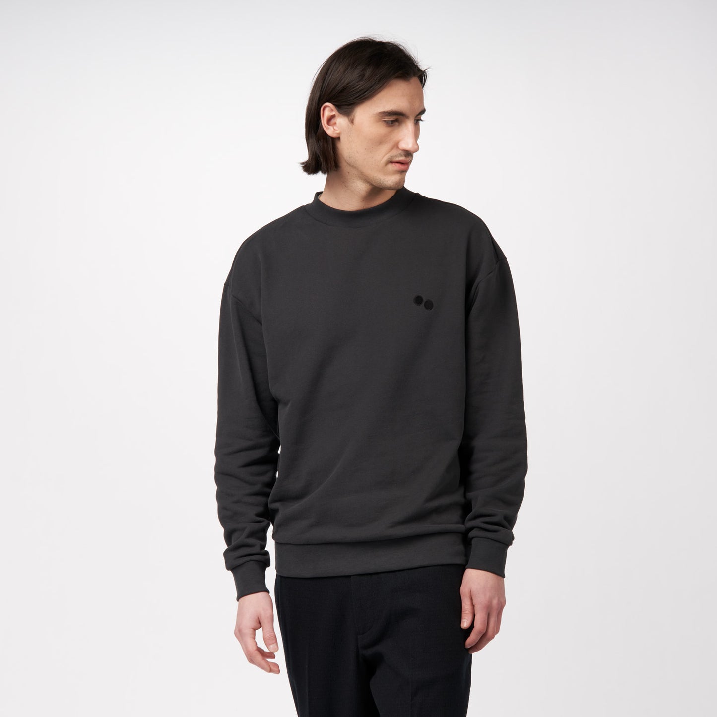 pinqponq-Sweatshirt-Peat-Black-front