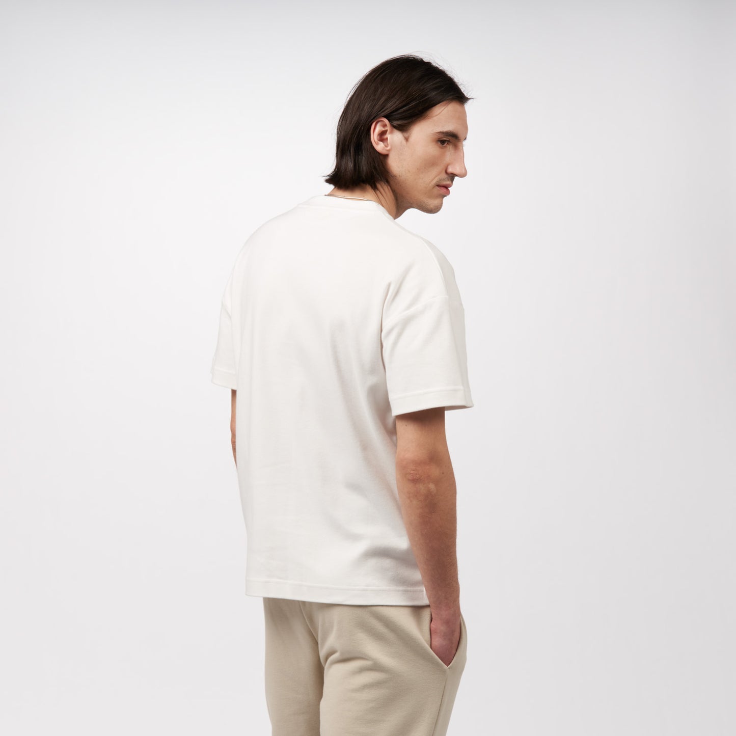 pinqponq-T-Shirt-Unisex-Dandelion-White-Yin-Yang-unisex-model-side