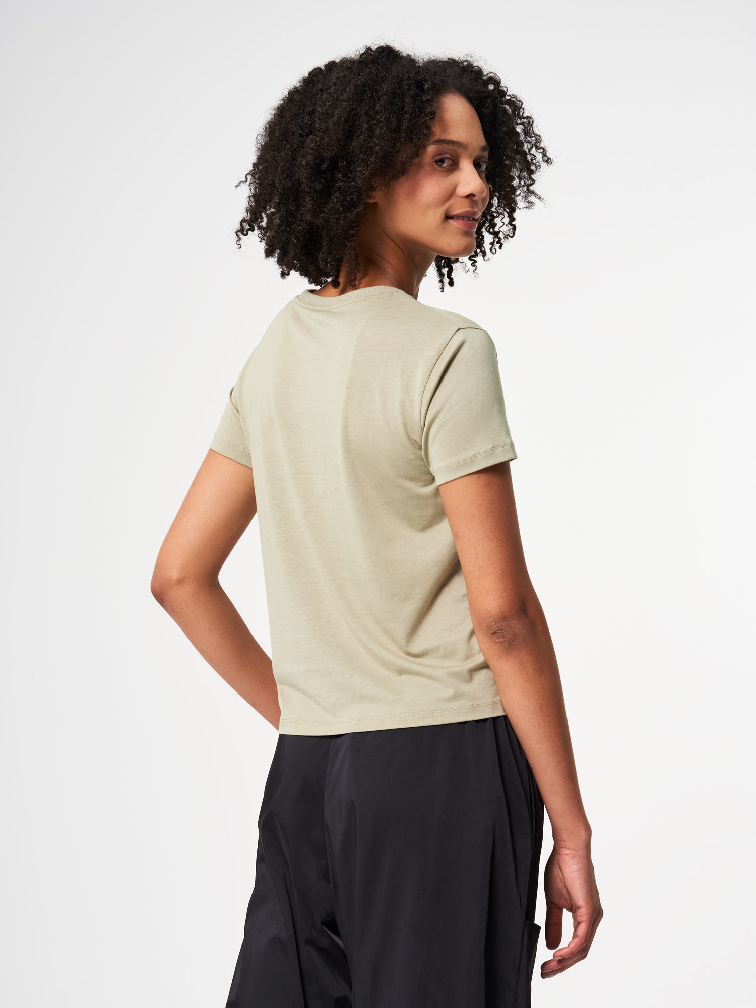 pinqponq-Tshirt-Tencel-Cotton-Women-Tone-Wooden-Olive-model-back