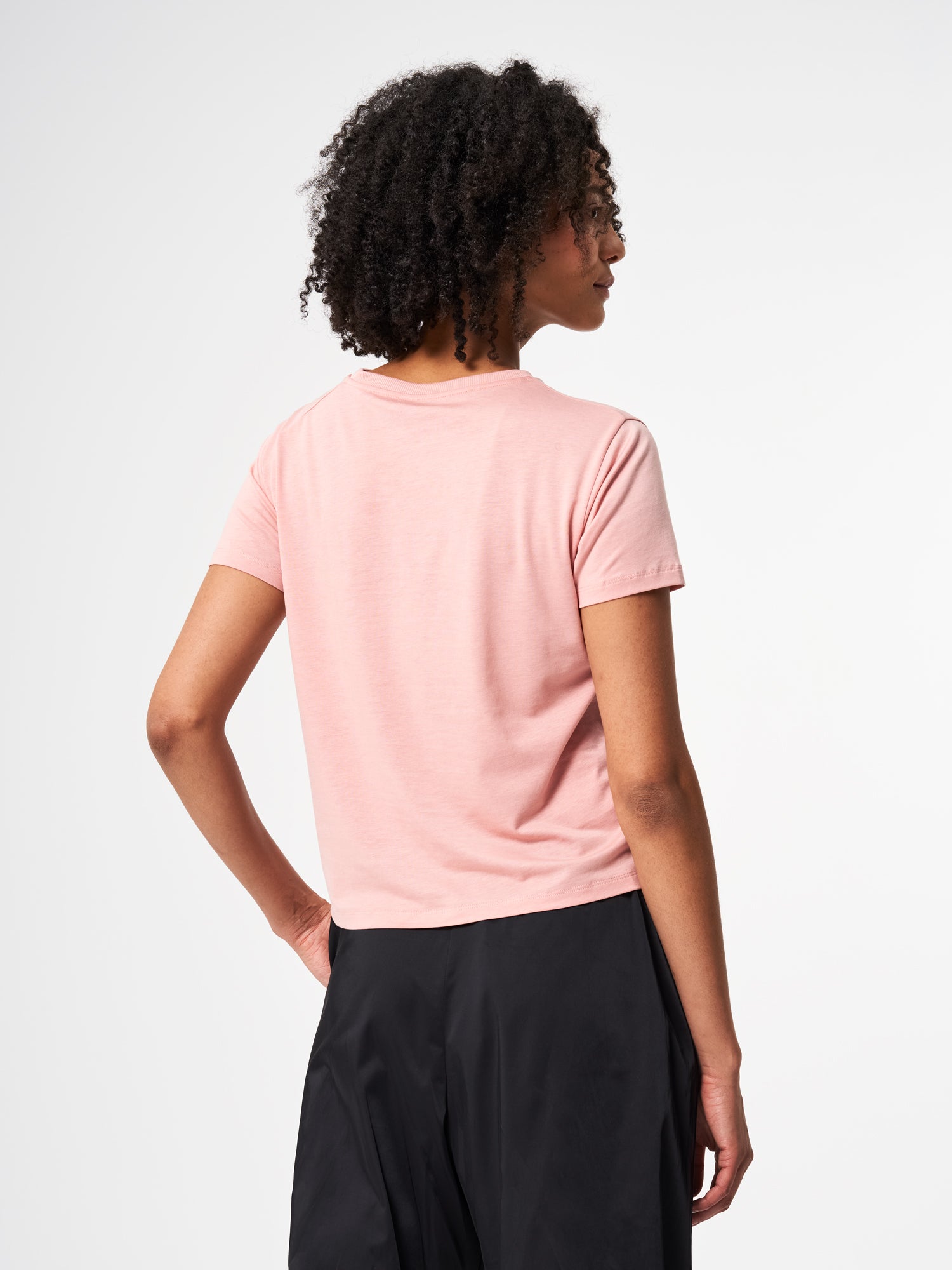 pinqponq-Tshirt-Tencel-Cotton-Women-Tone-Wooden-Pink-model-back
