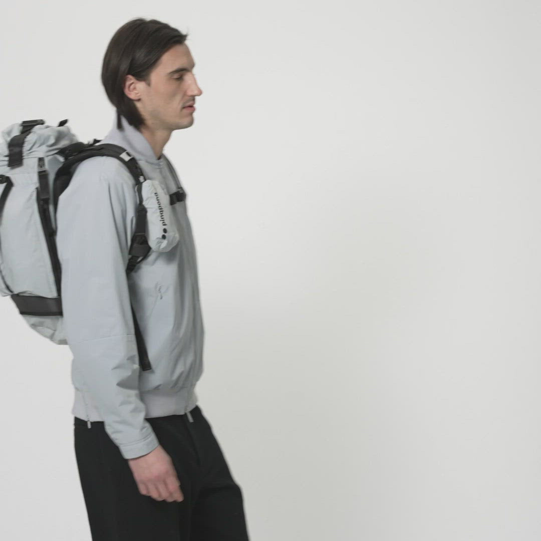 pinqponq-backpack-Komut-Medium-Pure-Grey-model-video